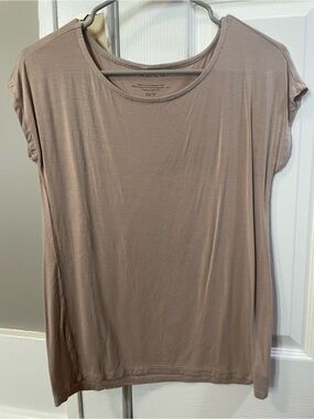 Tahari Beige Short Sleeve Scoop Neck Top - XS